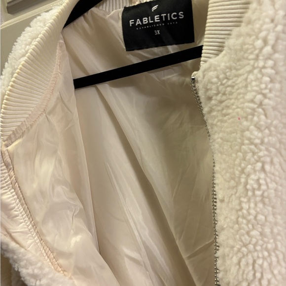 Fabletics Cream Sherpa Jacket - Picture 4 of 5